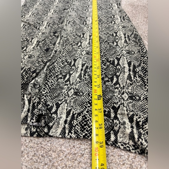 Norma Kamali Womens Snake Print Shirt Dress Size L Button Up Long Sleeve Stretch - Picture 2 of 8